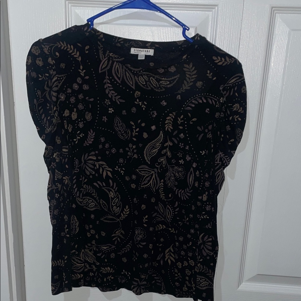 Signature Black and Brown Floral Short Sleeve Top